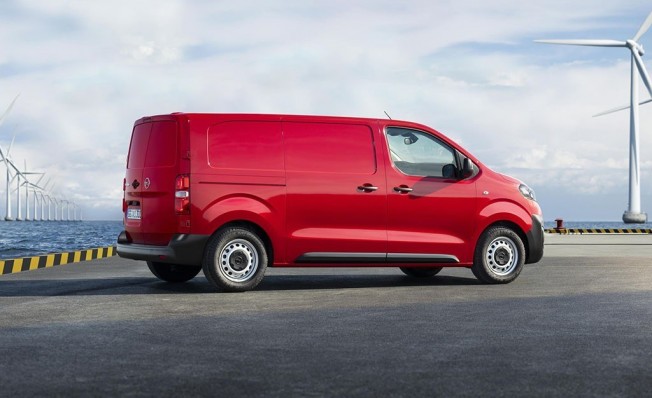 Opel Vivaro 2019 - posterior Opel Vivaro 2019 - posterior