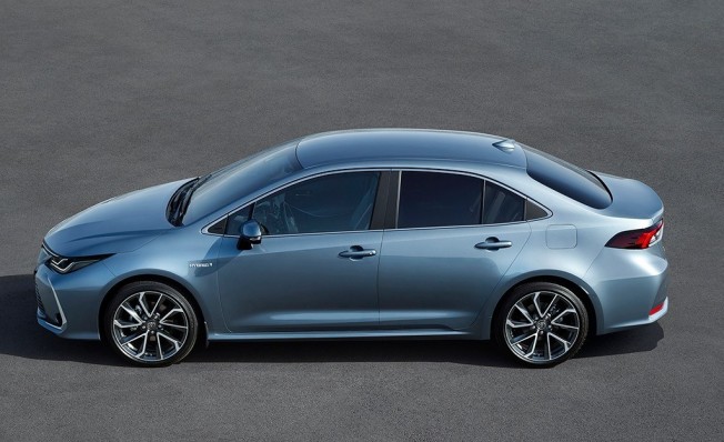 Toyota Corolla Sedán - lateral Toyota Corolla Sedán - lateral