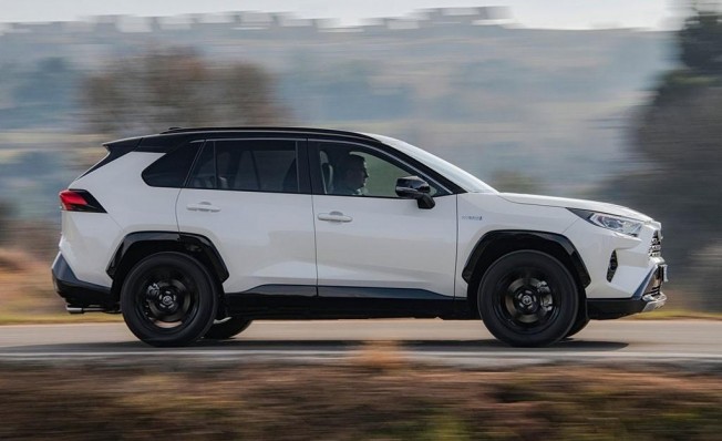 Toyota RAV4 Hybrid 2019 - lateral Toyota RAV4 Hybrid 2019 - lateral
