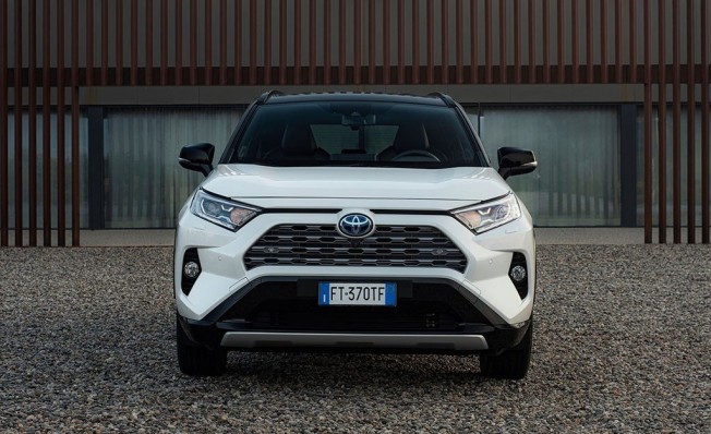 Toyota RAV4 Hybrid 2019 - frontal Toyota RAV4 Hybrid 2019 - frontal