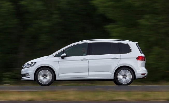 Volkswagen Touran - lateral Volkswagen Touran - lateral