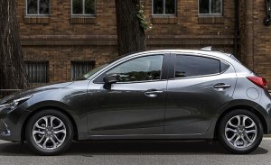 El Mazda 2 hatchback señalado como sucesor del Toyota Yaris en EEUU