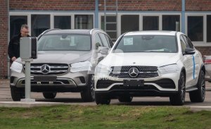 El Mercedes GLC Coupé 2019, cazado destapado luciendo su nuevo diseño