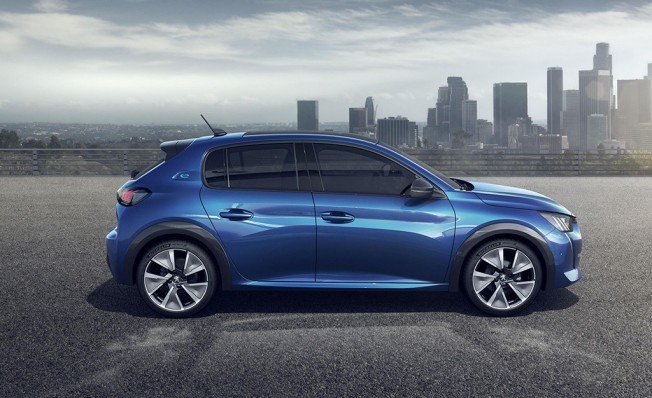 Peugeot e-208 - lateral Peugeot e-208 - lateral