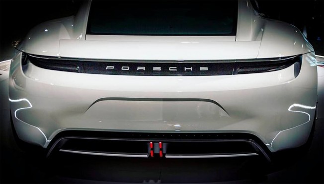 Porsche Taycan - foto espía posterior Porsche Taycan - foto espía posterior