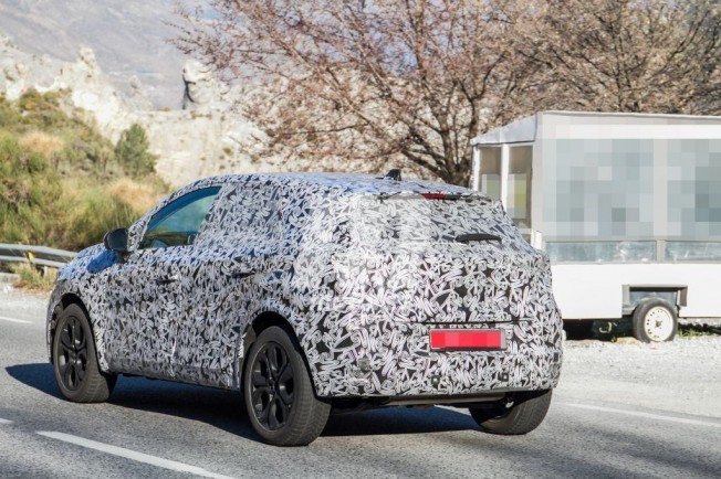 Renault Captur 2020 - foto espía posterior Renault Captur 2020 - foto espía posterior