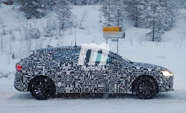 SEAT León 2020 - foto espía lateral SEAT León 2020 - foto espía lateral