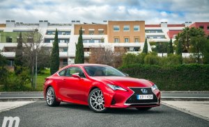 Prueba Lexus RC 300h 2019, el coupé híbrido autorrecargable se actualiza
