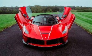 Ferrari llama a revisión más de 2.000 vehículos por riesgo de incendio