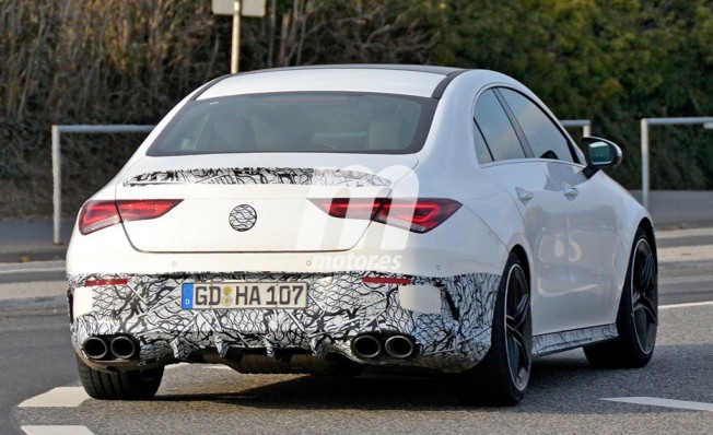 Mercedes-AMG CLA 45 4MATIC - foto espía posterior Mercedes-AMG CLA 45 4MATIC - foto espía posterior