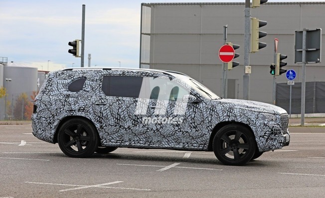 Mercedes-Maybach GLS - fotos espía lateral Mercedes-Maybach GLS - fotos espía lateral