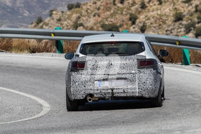 Renault Mégane 2020 - foto espía posterior Renault Mégane 2020 - foto espía posterior
