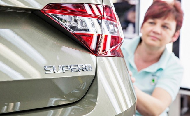 Producción del Skoda Superb en Kvasiny Producción del Skoda Superb en Kvasiny