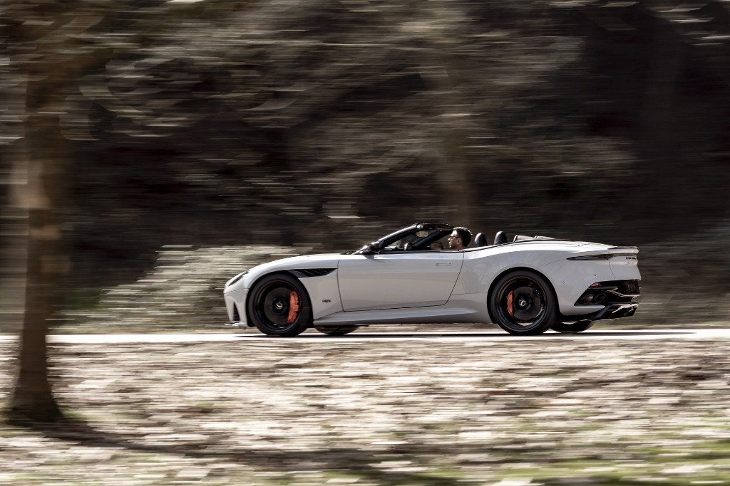 aston-martin-dbs-superleggera-volante-20