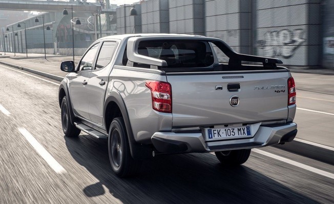 Fiat Fullback Cross - posterior Fiat Fullback Cross - posterior
