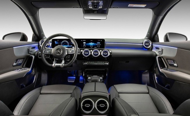 Mercedes-AMG A 35 L 4MATIC Sedán - interior Mercedes-AMG A 35 L 4MATIC Sedán - interior