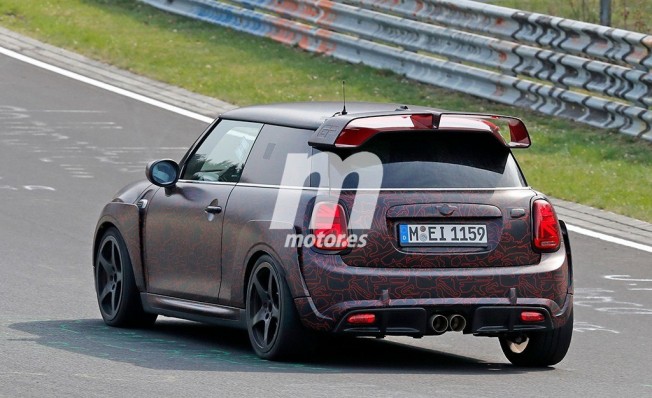 MINI John Cooper Works GP 2020 - foto espía posterior MINI John Cooper Works GP 2020 - foto espía posterior