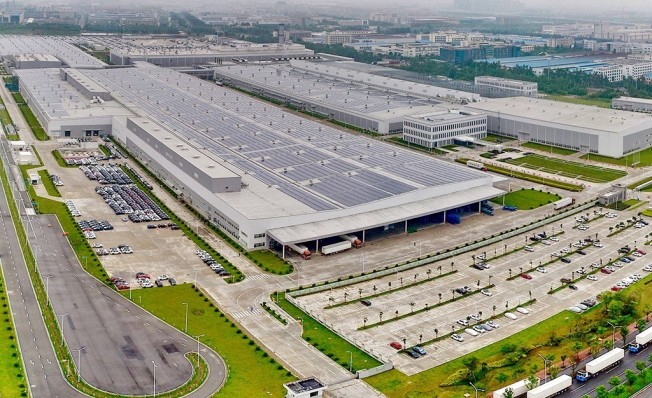 Fábrica de Geely en Luqiao, China Fábrica de Geely en Luqiao, China