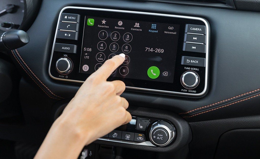 nissan-versa-2020-201956468-1555146050_1
