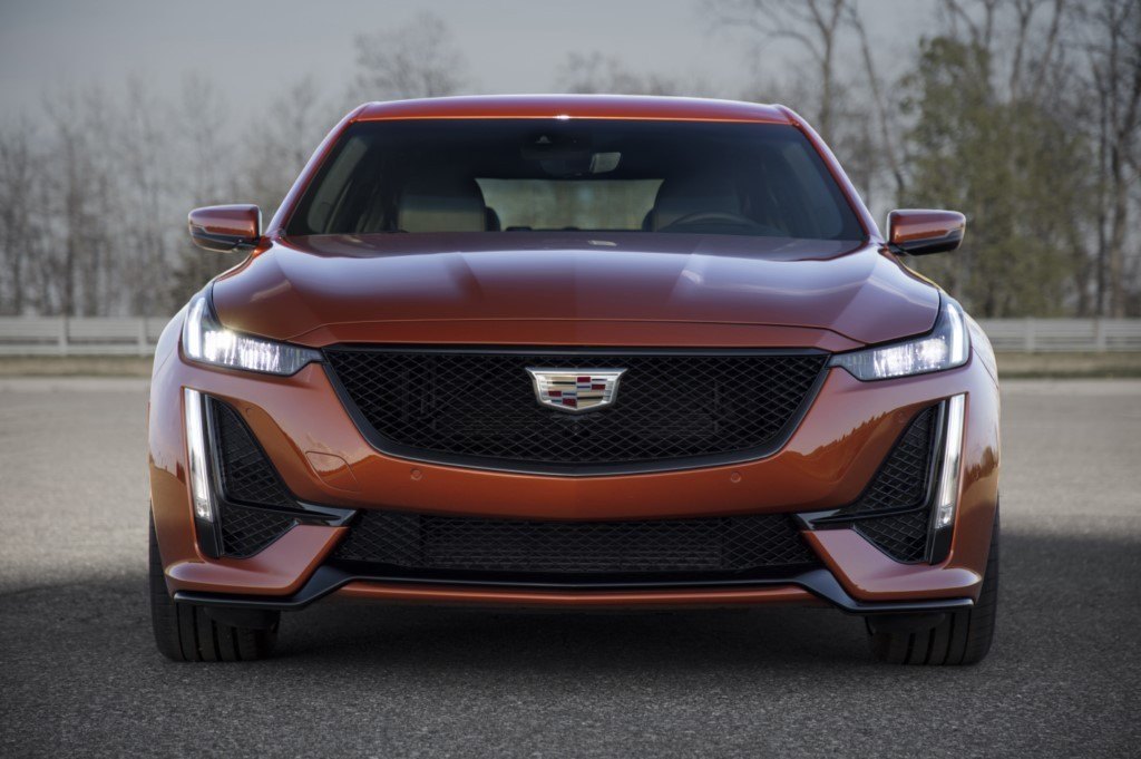 cadillac-ct5-v-201957903-1559289548_3.jp
