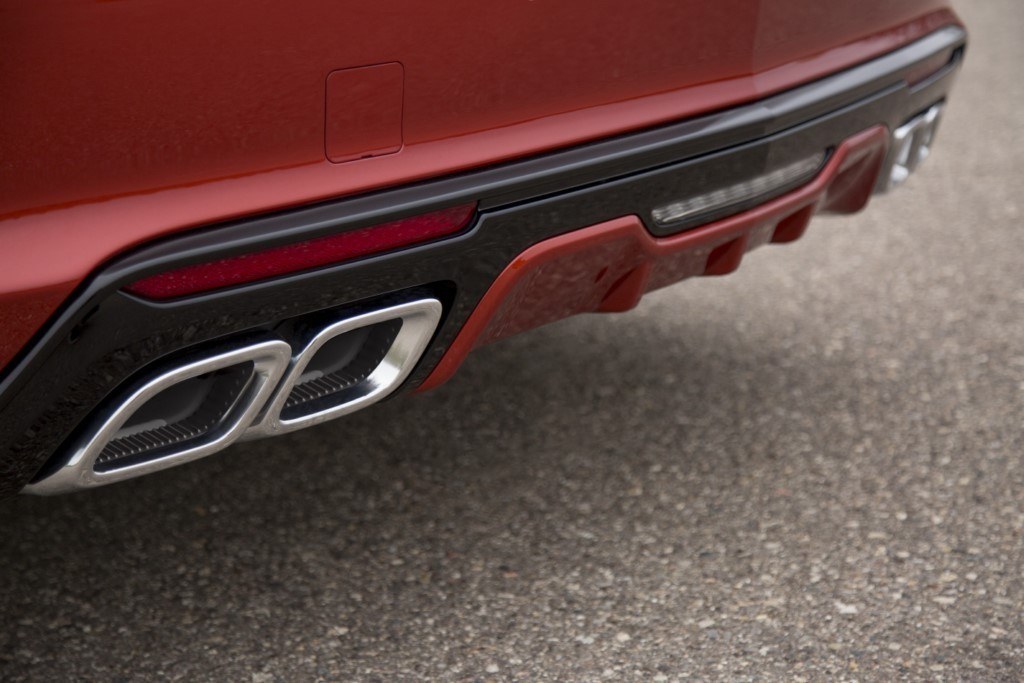 cadillac-ct5-v-201957903-1559289553_5.jp