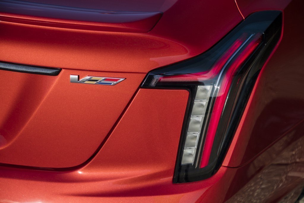 cadillac-ct5-v-201957903-1559289556_6.jp