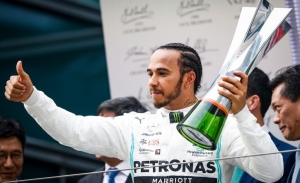 Hamilton cree que la Fórmula 1 no es suficientemente dura a nivel físico