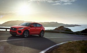 La edición especial Chequered Flag Edition también llega al Jaguar E-PACE