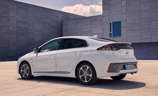 Hyundai IONIQ Híbrido-enchufable - posterior Hyundai IONIQ Híbrido-enchufable - posterior