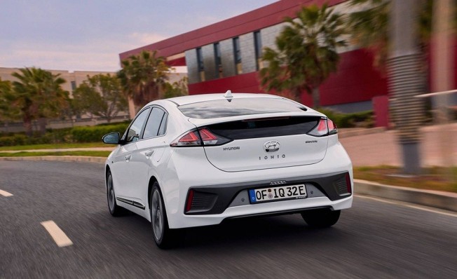 Hyundai IONIQ Eléctrico 2020 - posterior Hyundai IONIQ Eléctrico 2020 - posterior