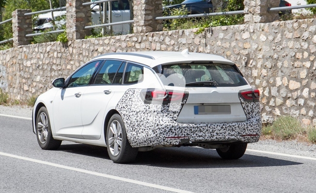 Opel Insignia Sports Tourer 2020 - foto espía posterior