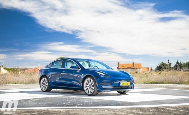 Tesla Model 3 Tesla Model 3