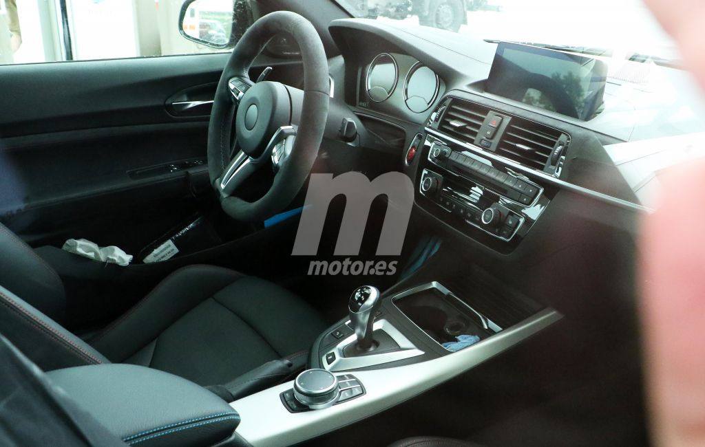 bmw-m2-cs-interior-fotos-espia-201958385