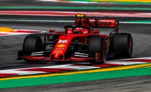Ferrari tendrá dos juegos menos de neumáticos blandos que Mercedes en Austria