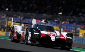 Kobayashi lidera los libres de Le Mans con el Toyota #7