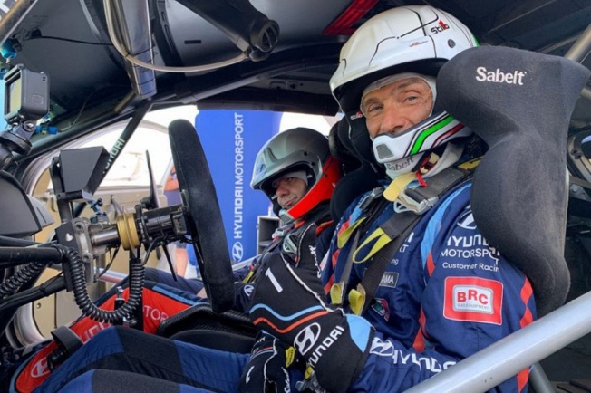 Gabriele Tarquini prueba el Hyundai i20 WRC Coupé