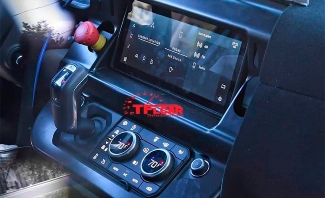 Land Rover Defender 2020 - foto espía interior