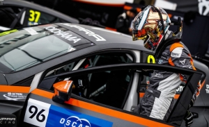 Nordschleife será un salto al vacio para Mikel Azcona