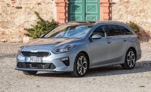 El nuevo Kia Ceed Tourer, "sustituto" del Carens, estrena el acabado Business