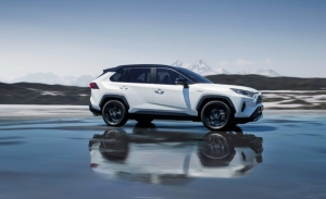Noruega - Mayo 2019: El Toyota RAV4 enseña músculo