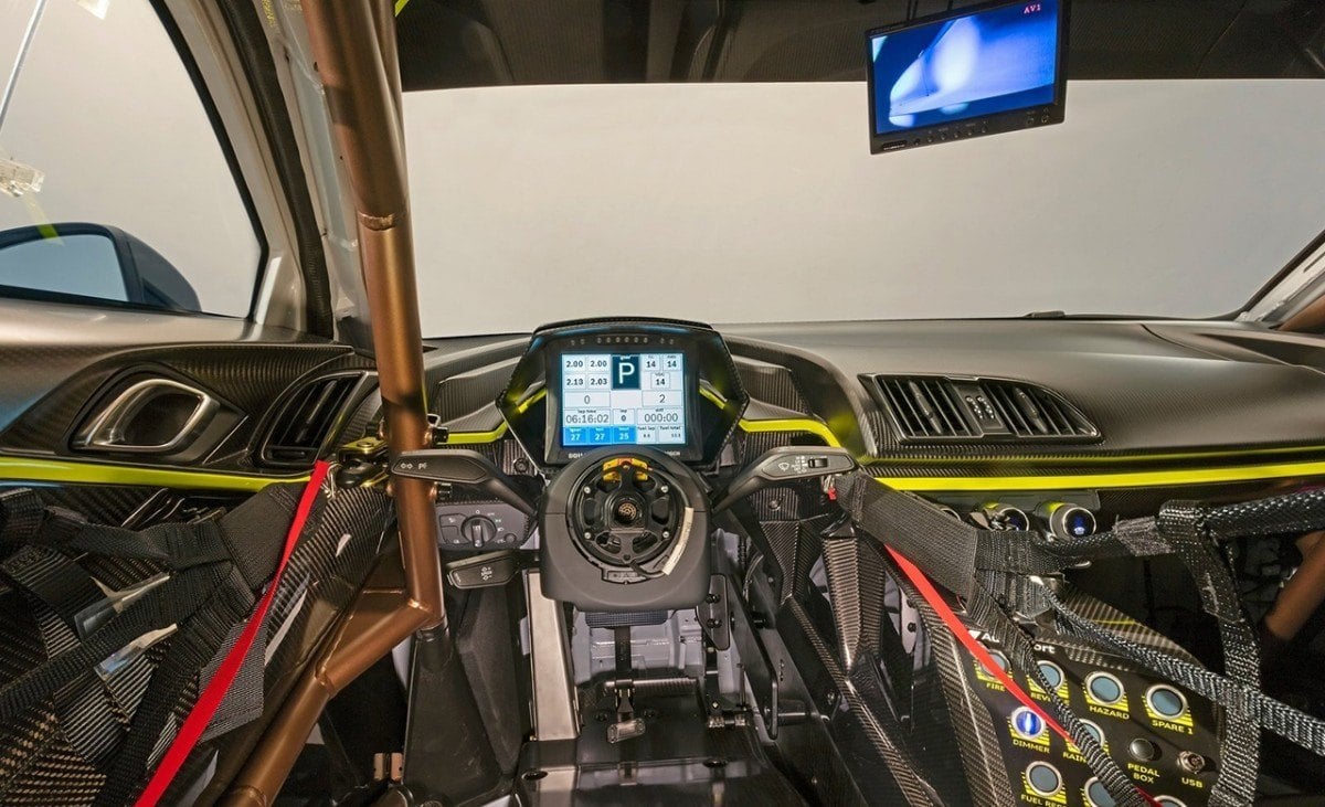 audi-r8-lms-gt2-2020-201958901-156234134