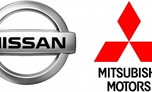 Carlos Ghosn contraataca y demanda a Nissan y Mitsubishi 15 millones de euros