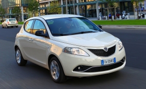 Lancia estudia lanzar un SUV basado en el Fiat 500X