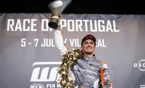 Mikel Azcona nos da la visión directa de su primer triunfo en el WTCR