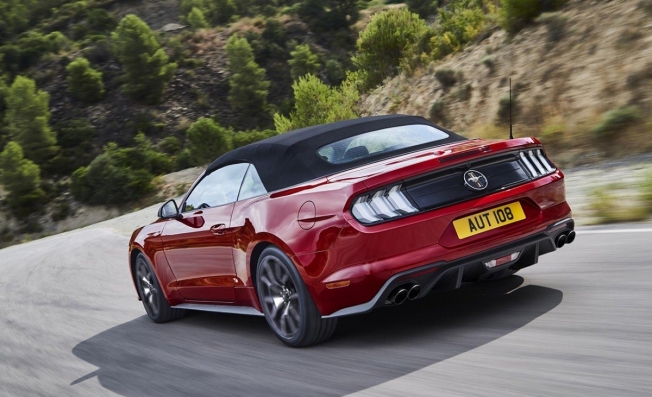 Ford Mustang Convertible - posterior