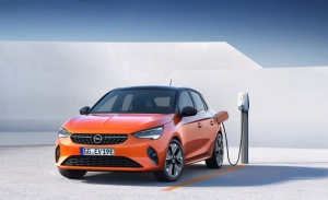 El nuevo Opel Corsa-e ya tiene precios en España, llega el eléctrico del rayo