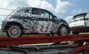 Nuevas fotos espía desvelan detalles del futuro Fiat 500 eléctrico