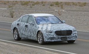 El futuro Mercedes Clase S 2020 se deja ver con menos camuflaje