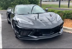 Primeras imágenes del Chevrolet Corvette configurado por completo en negro