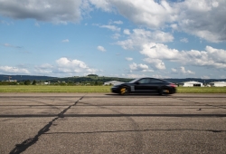 El nuevo Porsche Taycan demuestra su potencia constante: 26 veces a 200 km/h en vídeo
